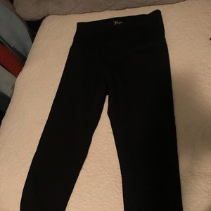Black 3/4 length work out leggings